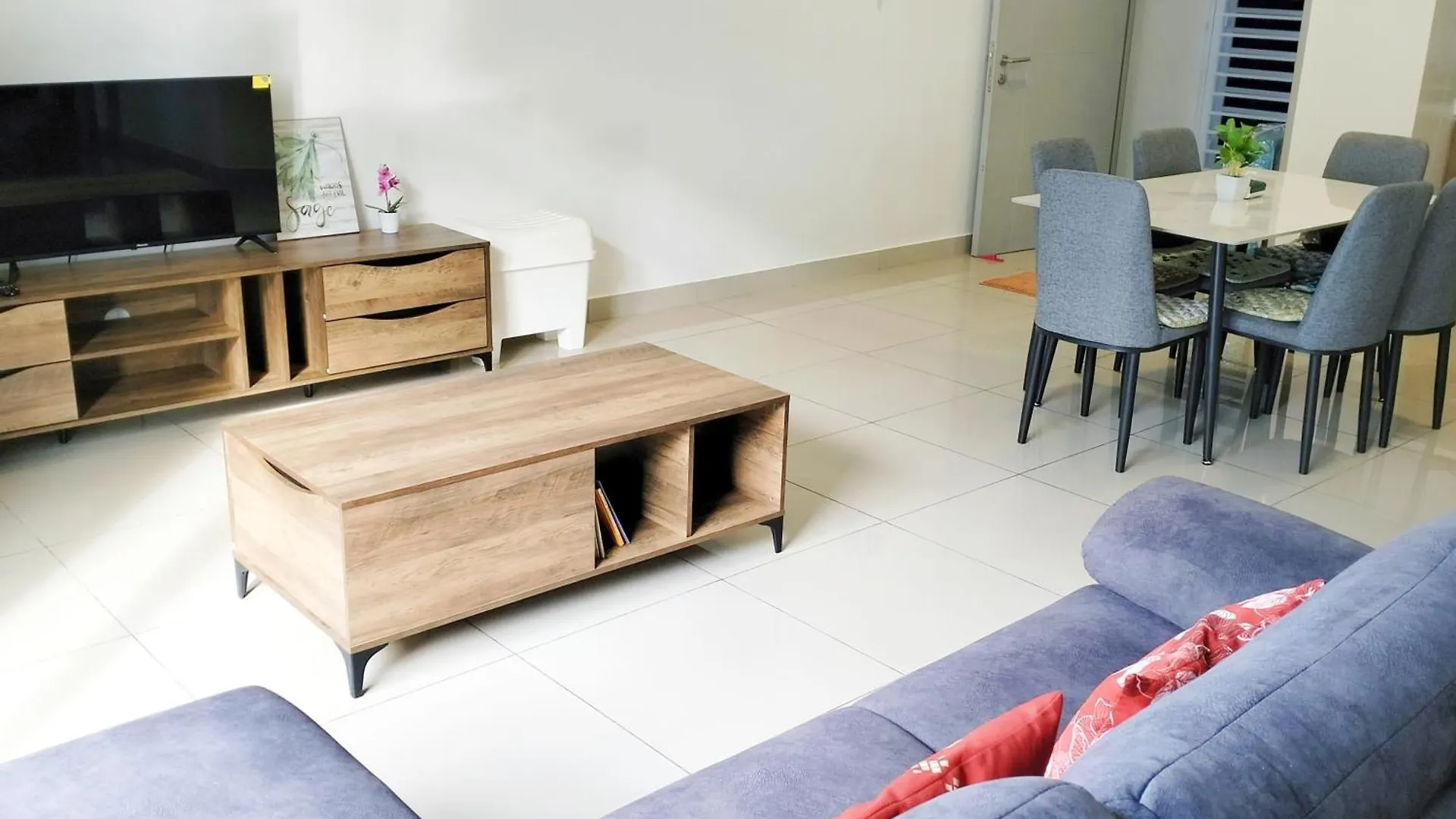 Apartment Jb Austin Regency @ Simple Tidy Comfort 7 Pax Johor Bahru